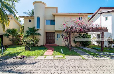 Playa Del Carmen Real Estate Listing | Casa Guacamaya