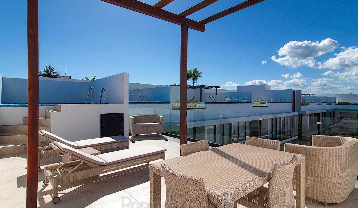 Playa Del Carmen Real Estate Listing | Menesse The City
