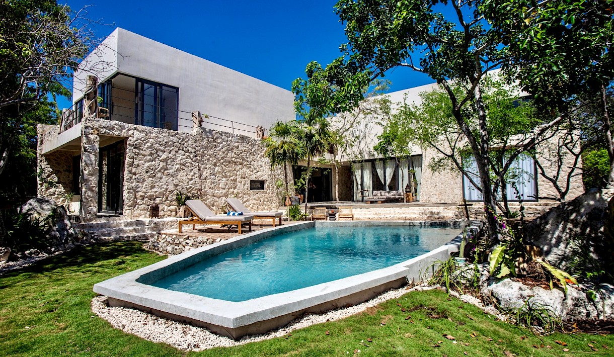 Akumal Real Estate Listing | La Grieta Luxury Villa for Sale in Akumal | Yalku Architectural Estate