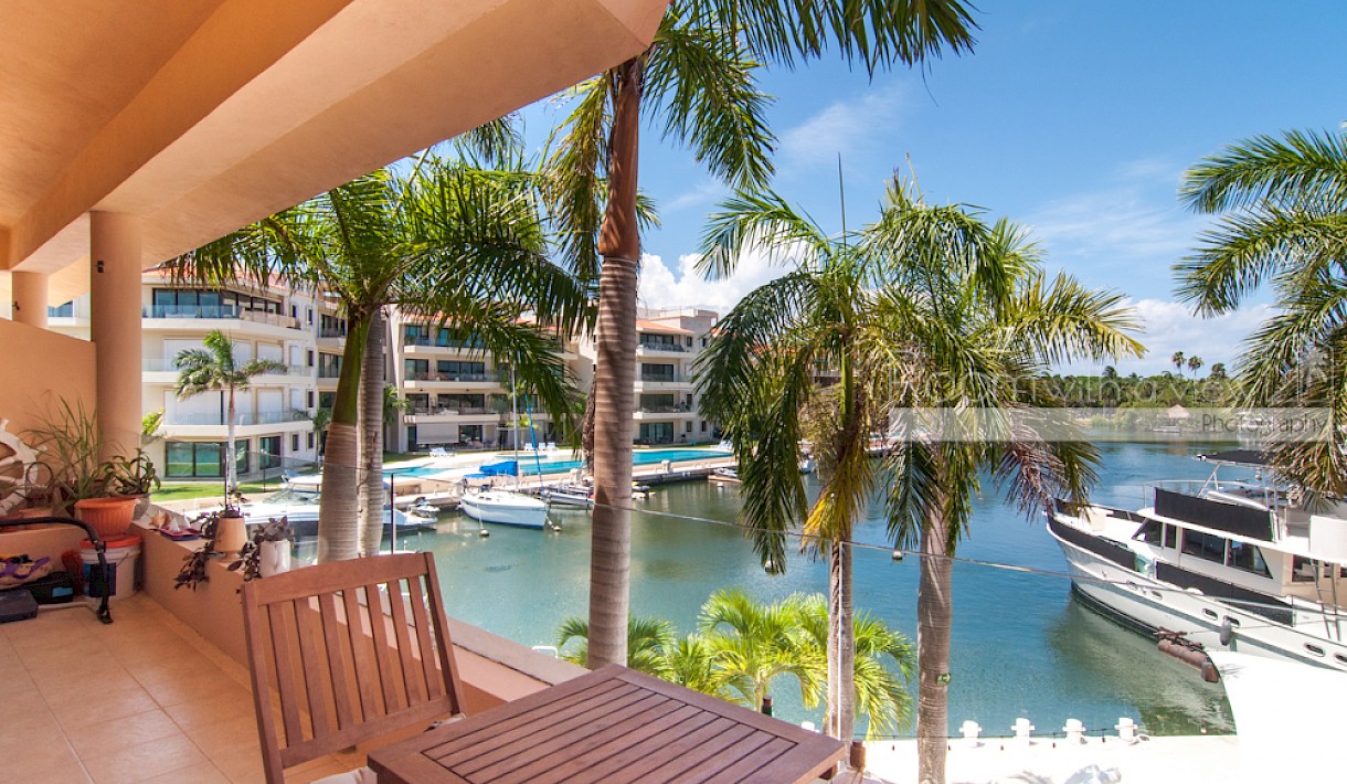 Puerto Aventuras Real Estate Listing | Grand Marina spacious 1 bedroom condo